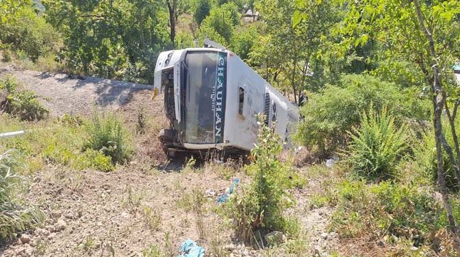 उत्तराखंड: टिहरी जिले में बस दुर्घटना, पांच लोगों की मृत्यु