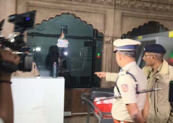  कर्नाटक: भागने की कोशिश कर रहे हत्या के दो आरोपियों को पुलिस ने पैर में मारी गोली