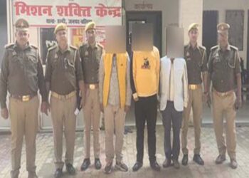 बलिया: कुर्सी-सोफे के कवर का रंग बदलने को लेकर हुई टेंट व्यवसायी की हत्या; तीन आरोपी गिरफ्तार
