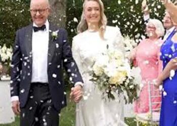 Australia Prime Minister 62 की उम्र में दूल्हा बने; 16 साल छोटी स्कूल टीचर से रचाई शादी