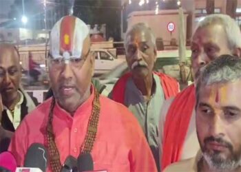 अयोध्या में प्रधानमंत्री के कार्यक्रम में निमन्त्रण नहीं मिलने  पर तीर्थ पुरोहित समाज नाराज़, ट्रस्ट के महासचिव चंपत राय पर उपेक्षा का आरोप