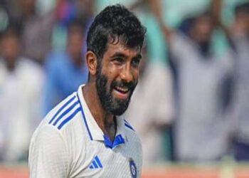 बुमराह के पांच विकेट से भारत ने दक्षिण अफ्रीका की पारी को 159 रन पर समेटा