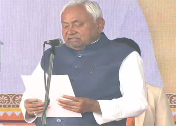 नीतीश कुमार ने रिकॉर्ड 10वीं बार बिहार के मुख्यमंत्री के रूप में शपथ ली