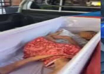 ताबूत से आई दस्तक: महिला को मृत मानकर ले जा रहे थे दाह संस्कार के लिए