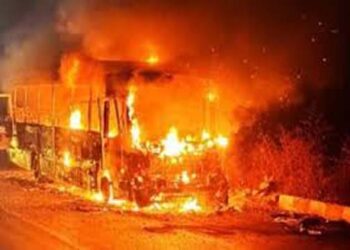 मक्का से मदीना जा रही यात्री बस के डीजल टैंकर से टक्कर; कम से कम 42 भारतीय तीर्थयात्रियों के मारे जाने की आशंका