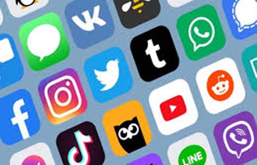 बच्चों के दुःख या गुस्से को अनदेखा न करें, सोशल मीडिया पर रोक को लेकर पारिवारिक कलह कैसे कम करें