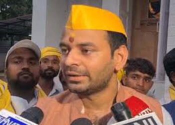 महुआ में लालू के बड़े बेटे तेज प्रताप तीसरे स्थान पर, लोजपा (आरवी) के उम्मीदवार को जीत