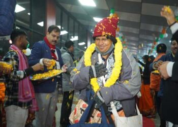 काशी तमिल संगमम् 4.0 का 13वाँ दिन, तमिलनाडु से आया सातवां दल, डमरू वादन और पुष्पवर्षा के बीच हुआ स्वागत