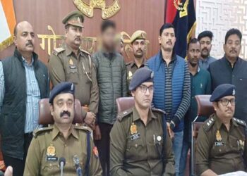 गोरखपुर में पुलिस ने 800 सीसीटीवी कैमरों की जांच के बाद मां-बेटी की हत्या के आरोपी को किया गिरफ्तार