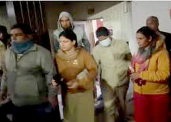 गाजियाबाद: महिला दरोगा प्रिया सिंह को एंटी करप्शन की टीम ने 50 हजार रुपये रिश्वत लेते किया गिरफ्तार