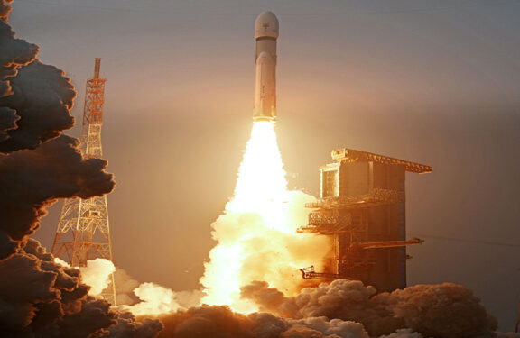 इसरो के ‘बाहुबली’ प्रक्षेपण यान ने 6,000 किलोग्राम वजनी अमेरिकी उपग्रह को कक्षा में किया स्थापित