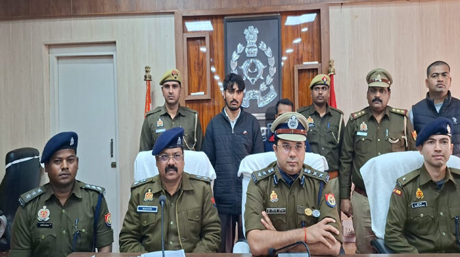 Bite, Ayodhya:  रौनाही में युवक की हत्या का खुलासा, मृतक के दो दोस्तों ने दिया वारदात को अंजाम, गिरफ्तार