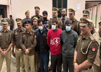 आगरा में फैक्टरी में 7.70 करोड़ों रुपये की चोरी का खुलासा, तीन लोग गिरफ्तार