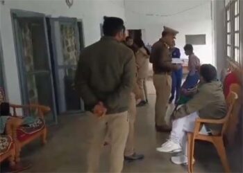 अंबेडकरनगर: BJP नेता उमाशंकर सिंह ने पत्नी सोनी सिंह की गला काटकर की हत्या!