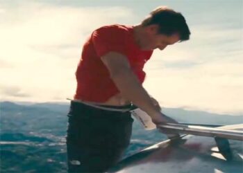 Watch, American रॉक क्लाइम्बर एलेक्स होनोल्ड ने बिना रस्सी के ‘ताइपे 101 स्काईस्क्रैपर’ पर की चढ़ाई