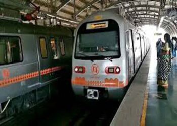 मेट्रो स्टेशन पर 20 लाख रुपये के कीमती सामान से भरा बैग चुराने के आरोप में बीएससी छात्रा गिरफ्तार