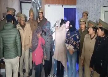 मेरठ पुलिस ने जिस्मफरोशी के शक में 4 स्पा सेंटरों पर छापेमारी