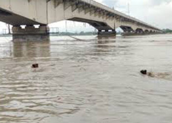 अयोध्या में SBI के PO ने सरयू नदी में पुल से कूदकर की आत्महत्या