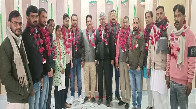 नेशनल यूनियन ऑफ जनरलिस्ट, रुदौली इकाई की वार्षिक बैठक में  अब्दुल जब्बार पुनः निर्विरोध अध्यक्ष व विकास वीर यादव महामंत्री निर्वाचित