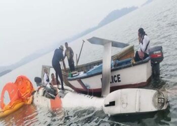 अंडमान में सात लोगों को ले जा रहा हेलीकॉप्टर समुद्र में गिरकर दुर्घटनाग्रस्त हुआ, सभी सुरक्षित