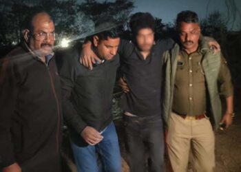 नोएडा में कारोबारी की हत्या का खुलासा, पुलिस मुठभेड़ में दो आरोपी घायल
