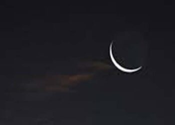 खाड़ी क्षेत्र में चांद के दीदार के साथ रमज़ान का महीना शुरू