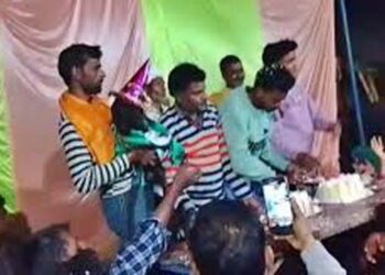 हरदोई में मनाया गया बकरियों का ‘जन्मदिन, 200 लोगों की दावत, डीजे पर थिरके लोग