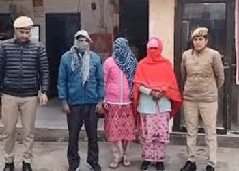 बरेली में संविदा कर्मचारी की हत्या के आरोप में पत्नी और सास-ससुर गिरफ्तार