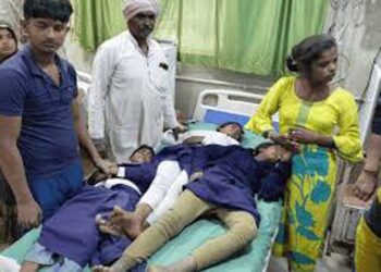 फर्रुखाबाद में पेट के कीड़े मारने वाली दवा खाने के बाद 100 से ज्यादा बच्चे बीमार