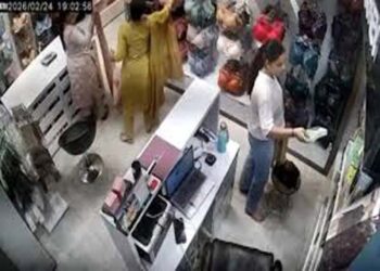 वाराणसी में दुकान से 10 हजार रुपये के अंतर्वस्त्र चोरी, तीन महिलाओं पर मामला दर्ज