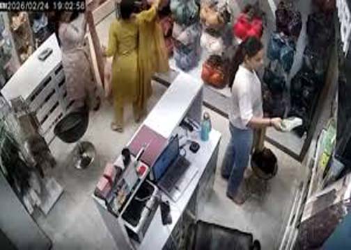 वाराणसी में दुकान से 10 हजार रुपये के अंतर्वस्त्र चोरी, तीन महिलाओं पर मामला दर्ज