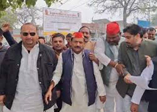 फिल्म ‘यादव जी की लव स्टोरी’ के खिलाफ संभल में प्रदर्शन, प्रतिबंध लगाने की मांग