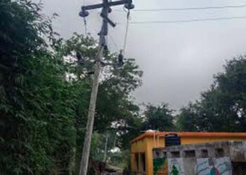 चंदौली में मरम्मत के दौरान करंट लगने से लाइनमैन की मौत
