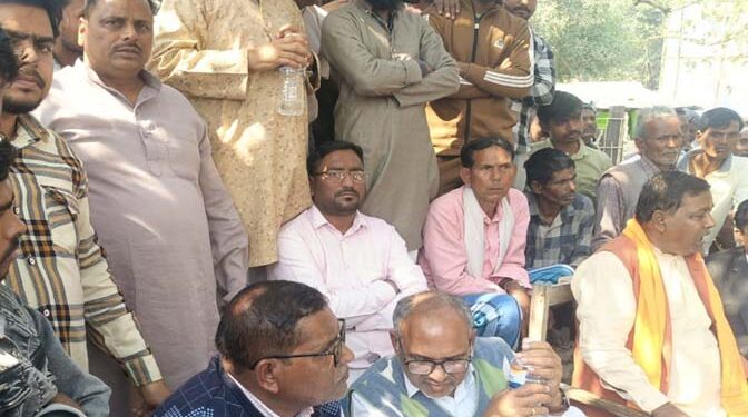 अयोध्या: मवई के ग्राम नेवरा में फर्जी निवास का खेल?  पंचायत निर्वाचन में घुमंतू नाम जोड़ने पर जाँच जारी