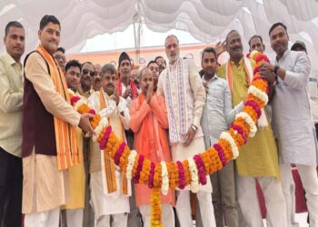 अयोध्या में 51 किलो की माला पहनाकर भाजपा जिलाध्यक्ष, एवं नामित सभासदों का हुआ स्वागत