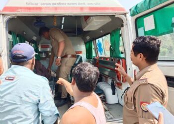 अयोध्या: राष्ट्रीय राजमार्ग पर भीषण सड़क हादसा, बाइक सवार दो युवक गंभीर रूप से घायल
