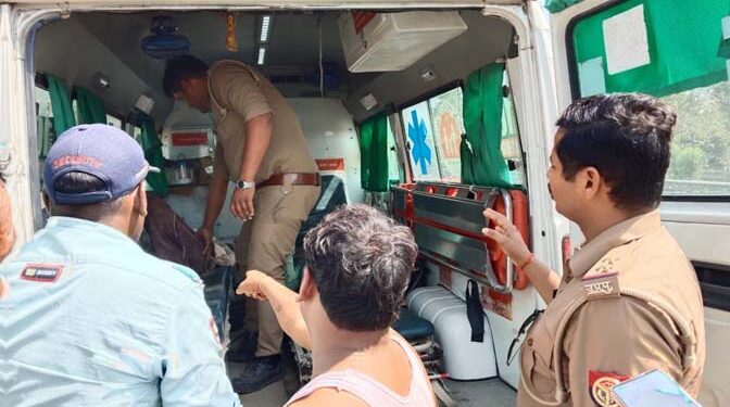 अयोध्या: राष्ट्रीय राजमार्ग पर भीषण सड़क हादसा, बाइक सवार दो युवक गंभीर रूप से घायल