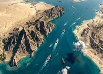 होर्मुज़ की खाड़ी में नौसैनिक युद्ध कानून कैसे लागू होता है