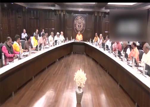 यूपी कैबिनेट बैठक में 30 प्रस्तावों को मिली मंजूरी, प्रॉपर्टी बेचने वाले की पहचान खतौनी से होगी सत्यापित, Ola Uber का भी होगा रजिस्ट्रेशन
