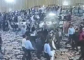 जम्मू: गोलीबारी में फारुक अब्दुल्ला और उपमुख्यमंत्री बाल-बाल बचे, हमलावर गिरफ्तार