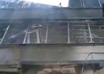 इंदौर में कार के ‘चार्जिंग प्वाइंट’ में हुए धमाके के बाद मकान में आग लगी, सात लोगों की मौत