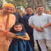 कानपुर की चार वर्षीय बच्ची ने योगी आदित्यनाथ को भेंट किया ‘बुलडोजर’