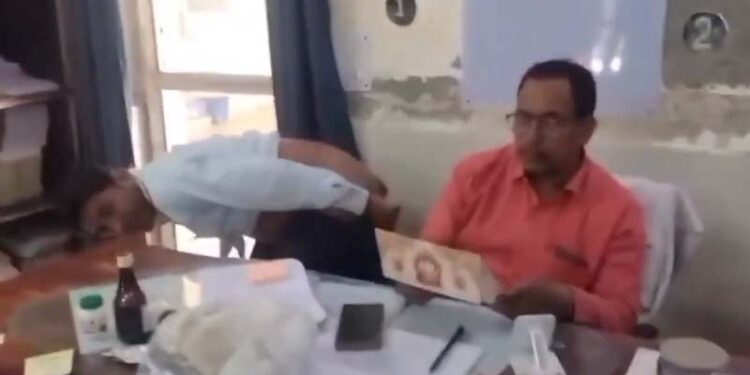 लखनऊ: लोको पायलट ने बवासीर के ऑपरेशन के घाव दिखाने के लिए कपड़े उतारे, नहीं मिली छुट्टी