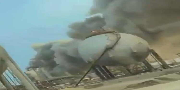 सऊदी अरब ने रास तानूरा तेल रिफाइनरी पर ड्रोन से हमला; कई ड्रोनों को रोका