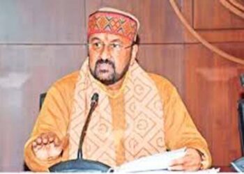 उच्च शिक्षा मंत्री ने परीक्षा में सवाल के जवाब में “पंडित” विकल्प दिए जाने पर कड़ी आपत्ति जताई