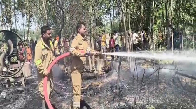 मवई थाना क्षेत्र के मोहम्मदपुर दाउदपुर में लगी भीषड़ आग; अग्निकांड में तीन गायों की दर्दनाक मौत