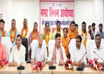 अयोध्या नगर निगम में 10 नामित पार्षदों ने ली शपथ, संख्या बढ़कर 70