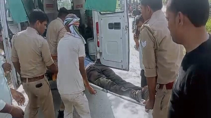 रुदौली: ई-रिक्शा नाले में गिरा, तीन घायल