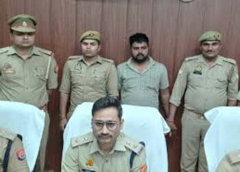 चंदौली में गौ-तस्करी के आरोप में निलंबित आरक्षी आंबेडकर नगर से गिरफ्तार