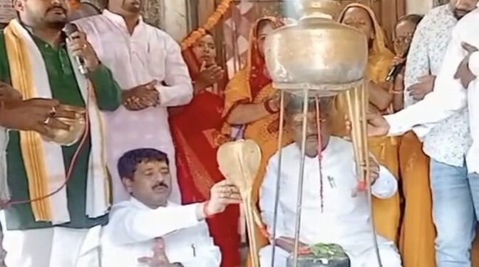 रूदौली में सोमनाथ स्वाभिमान पर्व में गूंजा ‘ॐ नमः शिवाय’, विधायक रामचन्द्र यादव ने किया रुद्राभिषेक